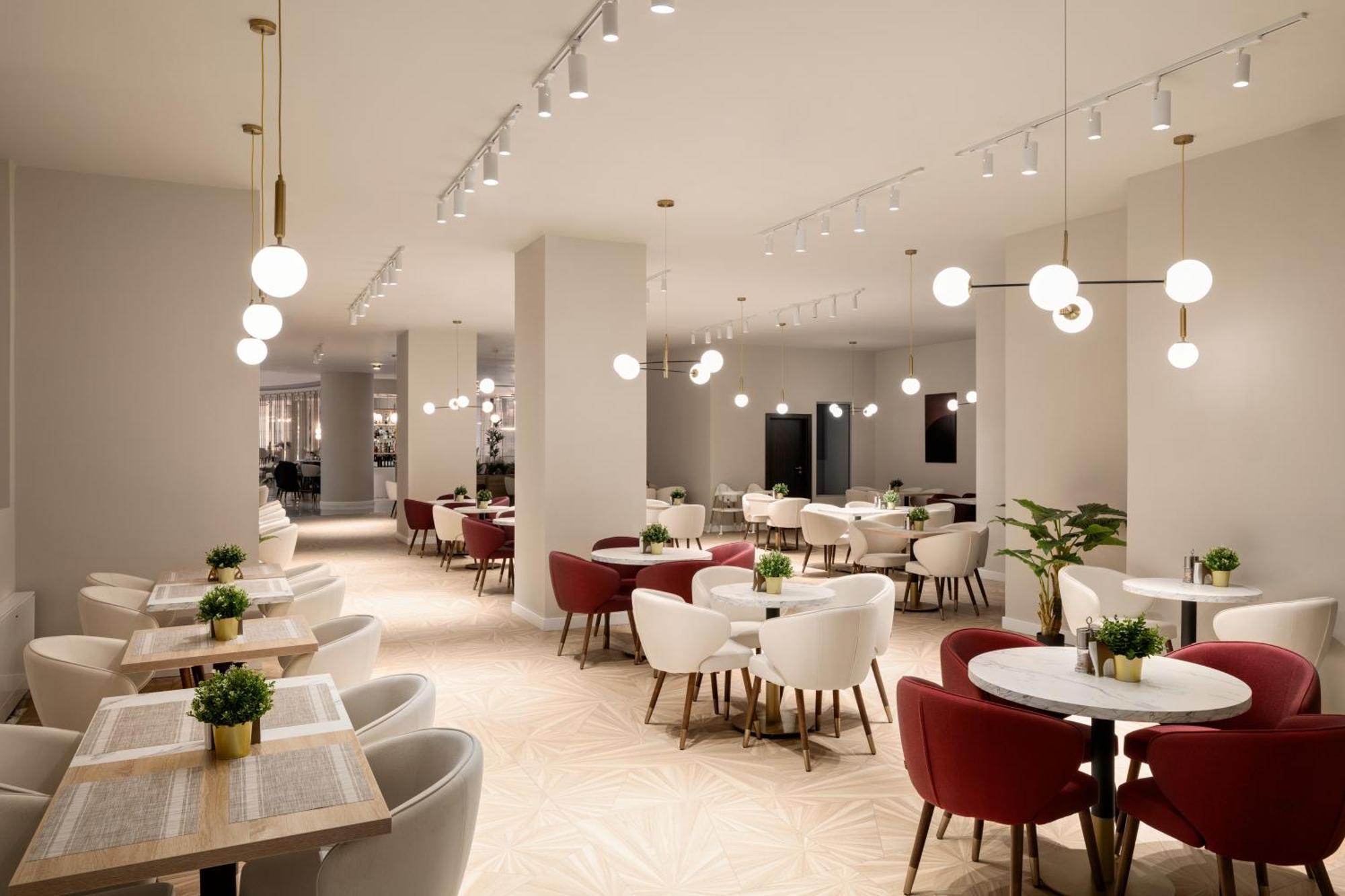 Ramada By Wyndham Bucharest Otopeni Airport ภายนอก รูปภาพ