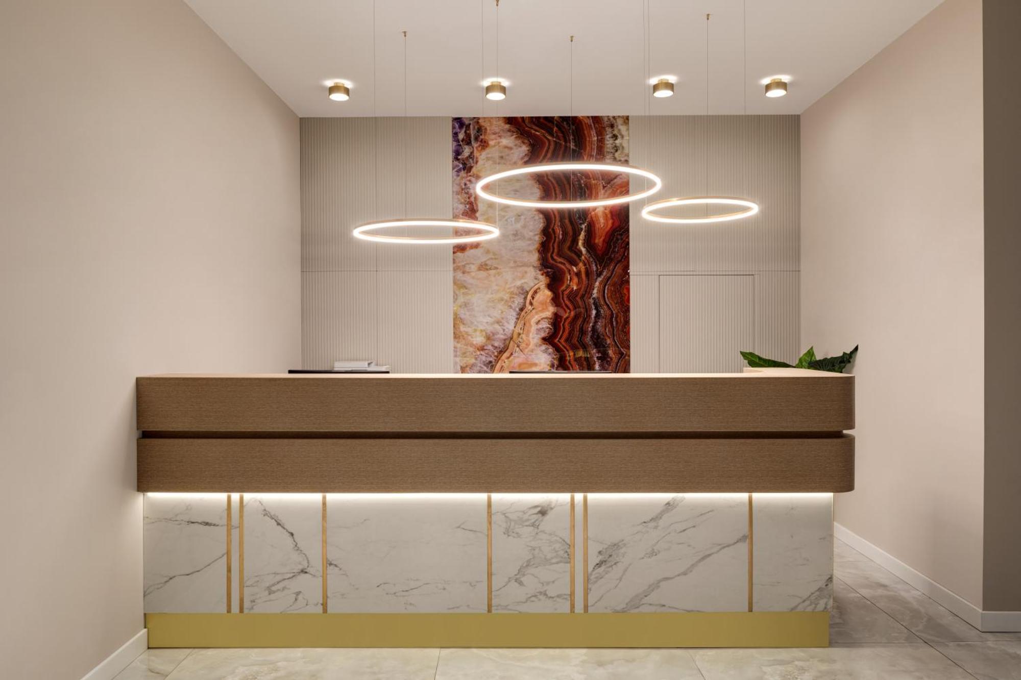 Ramada By Wyndham Bucharest Otopeni Airport ภายนอก รูปภาพ