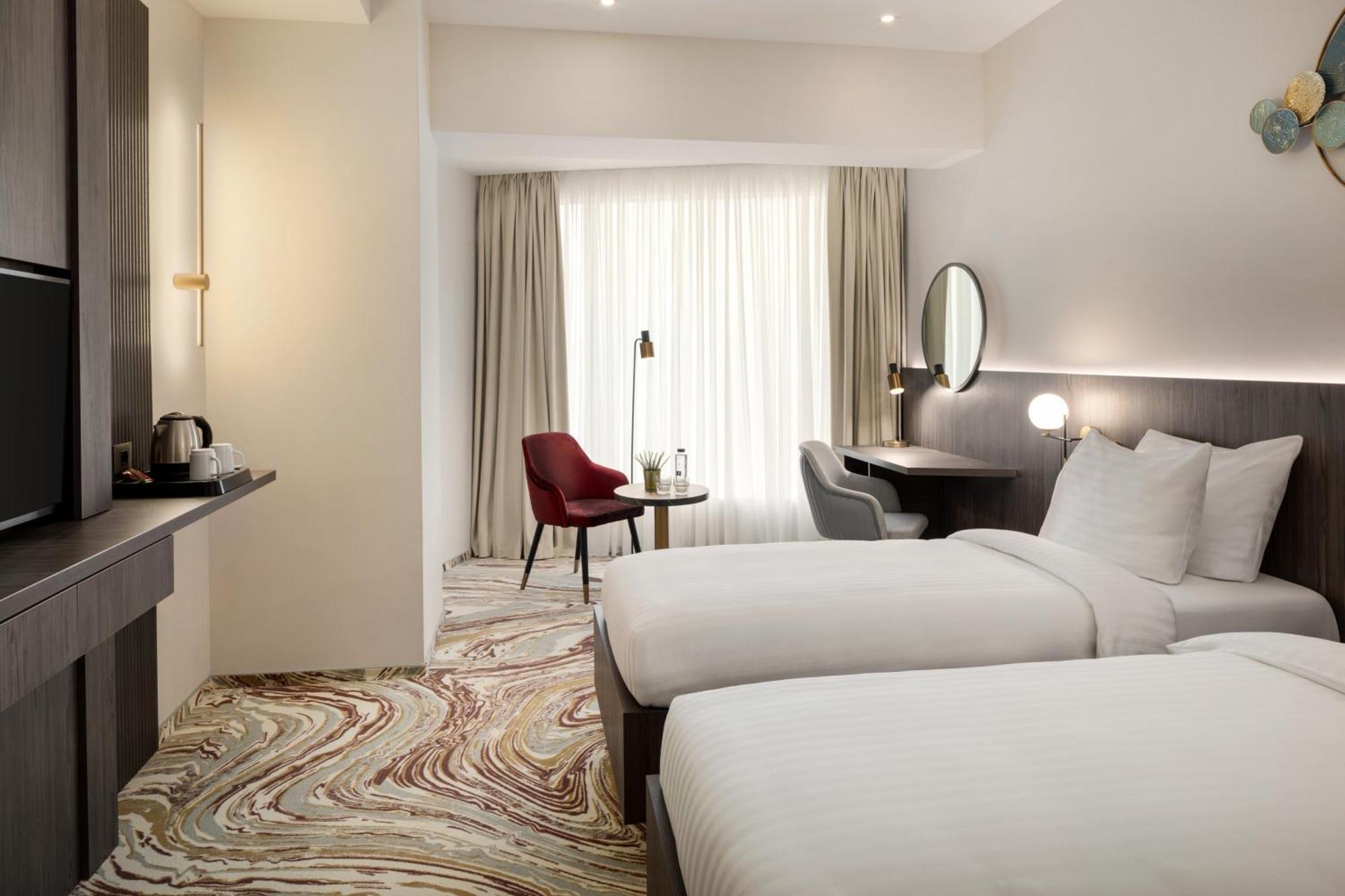 Ramada By Wyndham Bucharest Otopeni Airport ภายนอก รูปภาพ